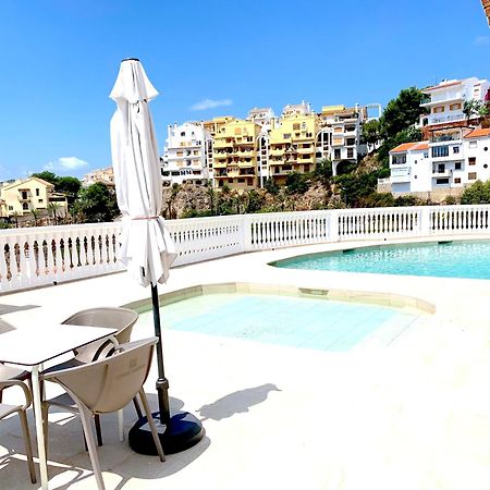 Royal Beach - Appartment With Sea View & Terrace 法罗德卡勒拉 外观 照片
