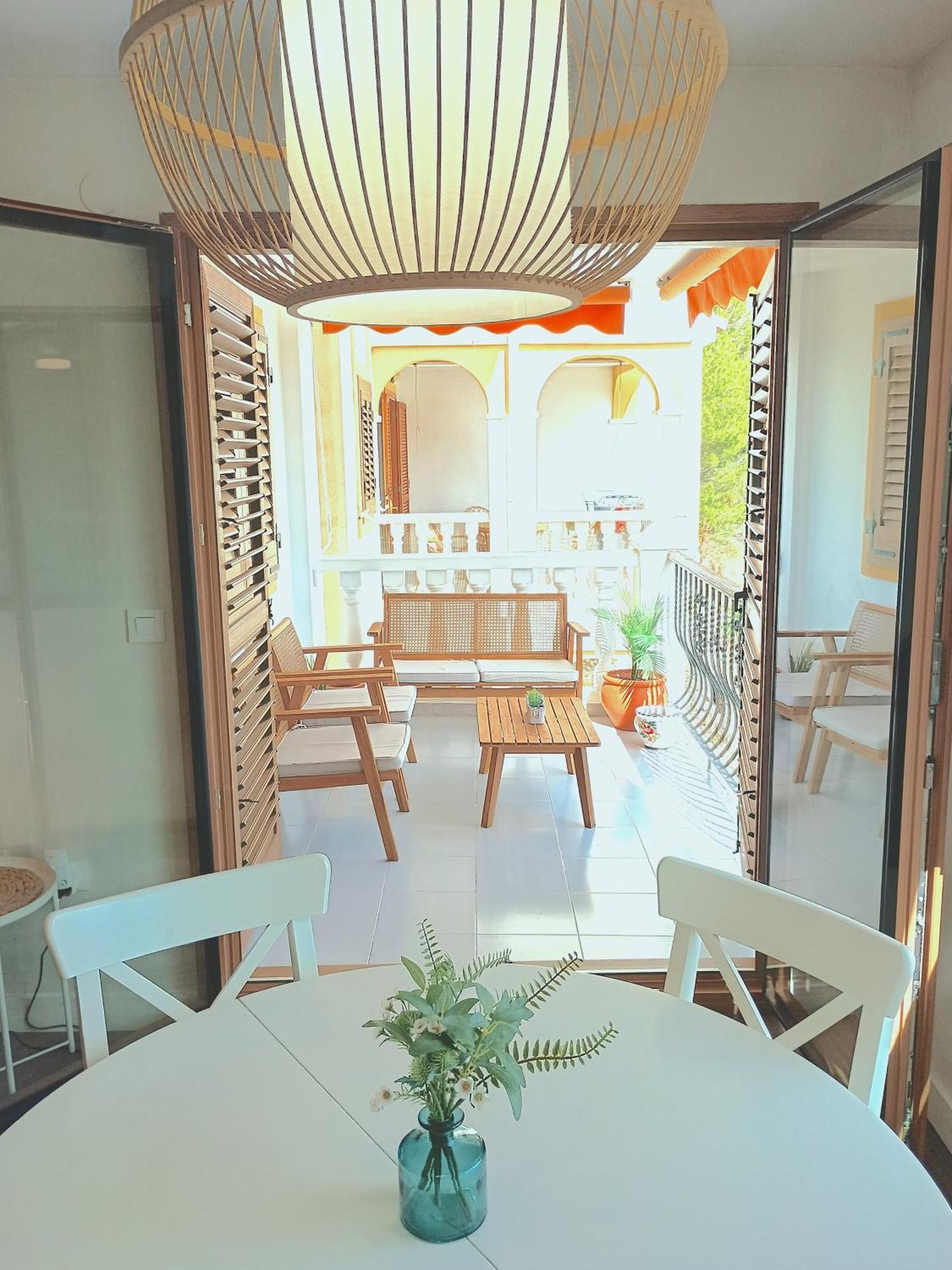 Royal Beach - Appartment With Sea View & Terrace 法罗德卡勒拉 外观 照片