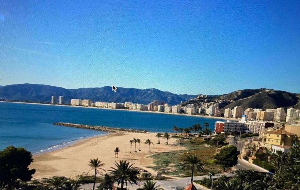 Royal Beach - Appartment With Sea View & Terrace 法罗德卡勒拉 外观 照片