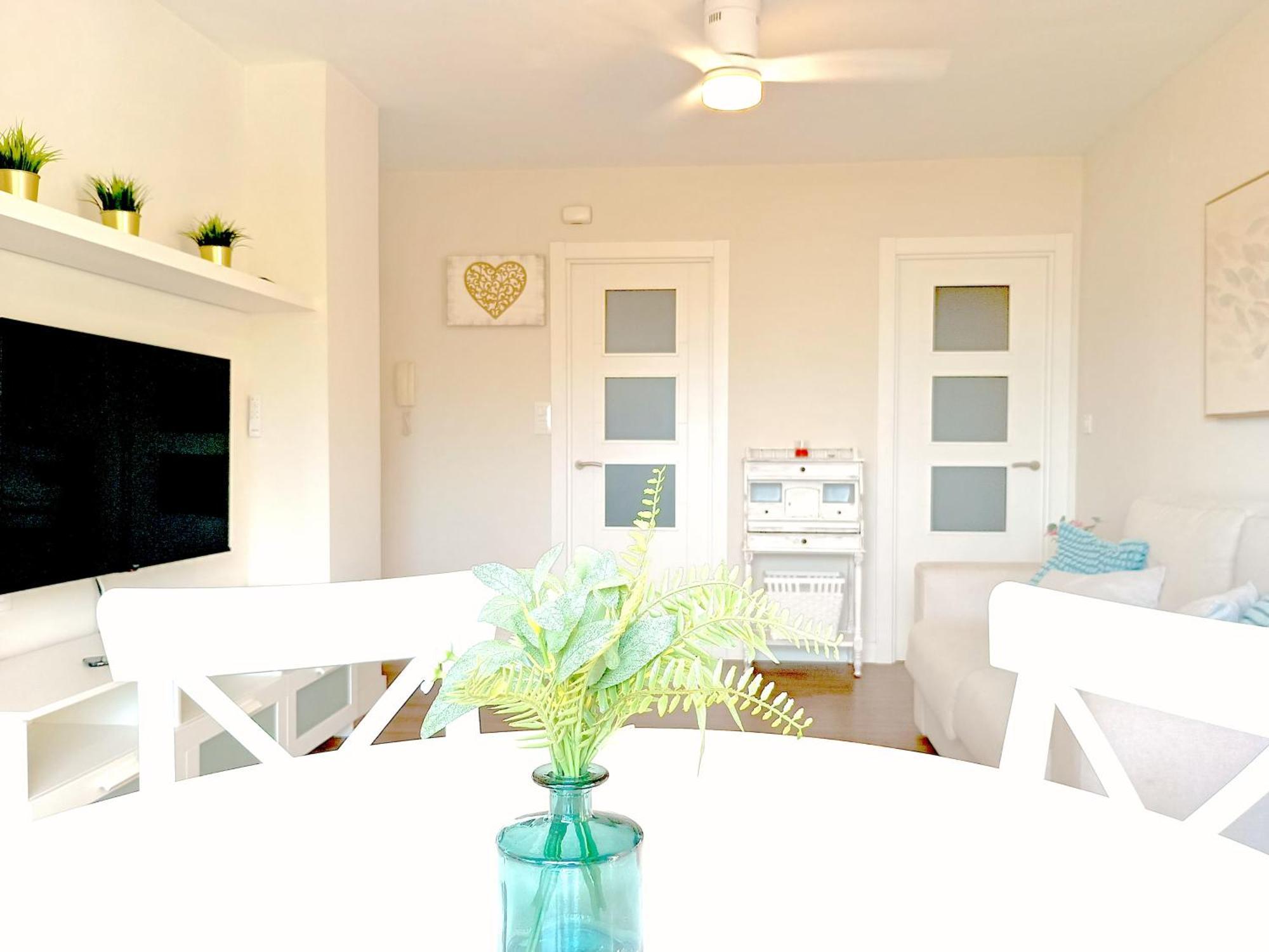 Royal Beach - Appartment With Sea View & Terrace 法罗德卡勒拉 外观 照片